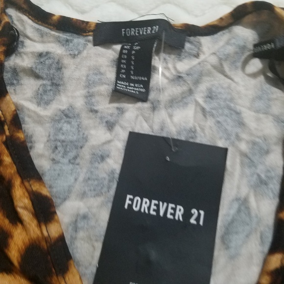 NWOT FOREVER 21 TOP ANIMAL PRINTS SIZE S - Picture 4 of 5
